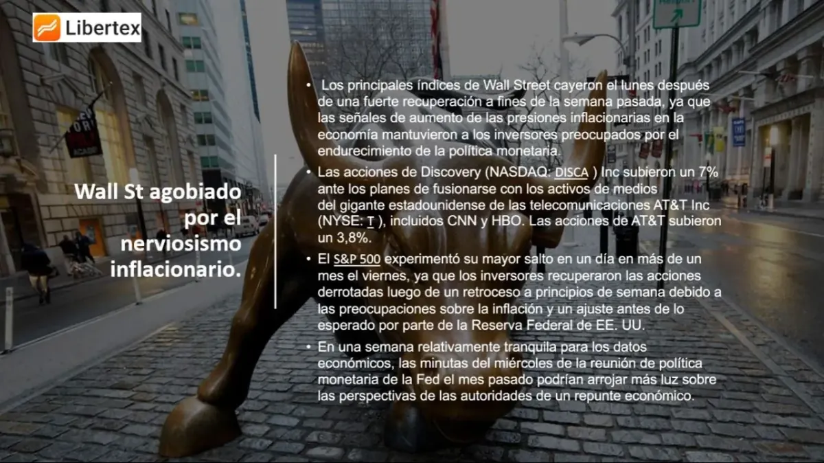 Captura de pantalla de noticias financieras en español dentro de la plataforma Libertex